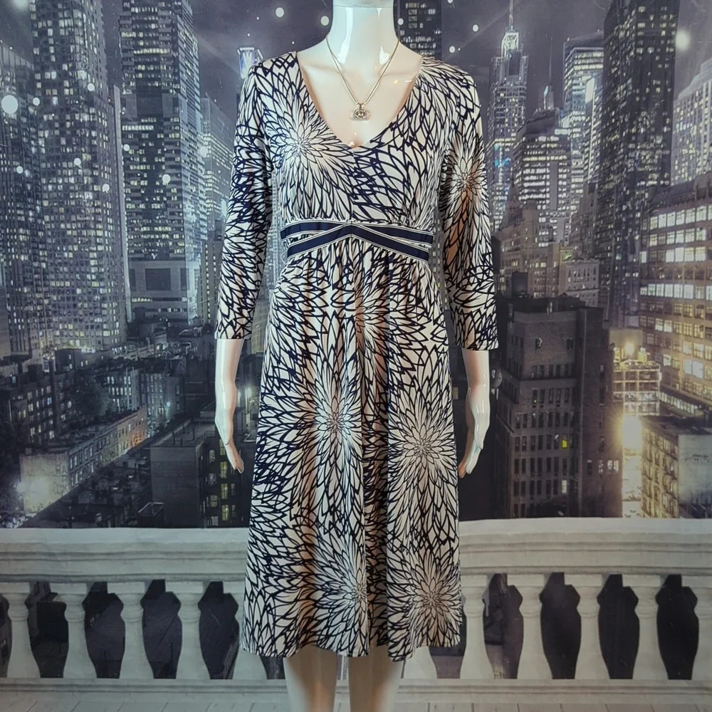 Morgan McFeeters sz 8 Blue & White A-Line V-Neck Flowing 3/4 Sleeve Dress